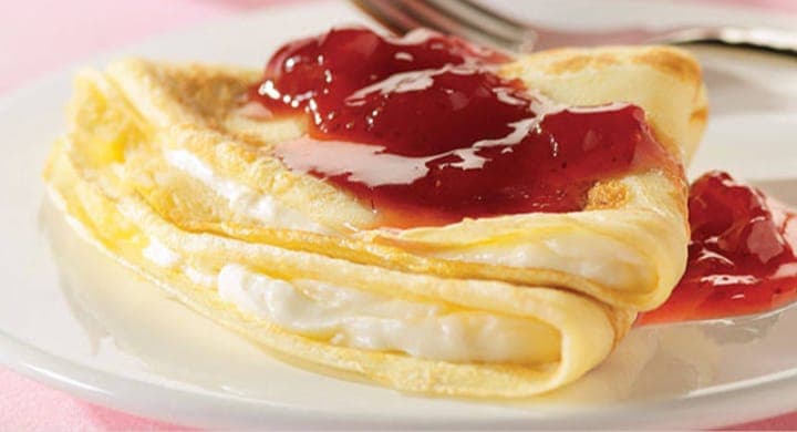 Crepa con Queso Philadelphia y Mermelada Fresa
