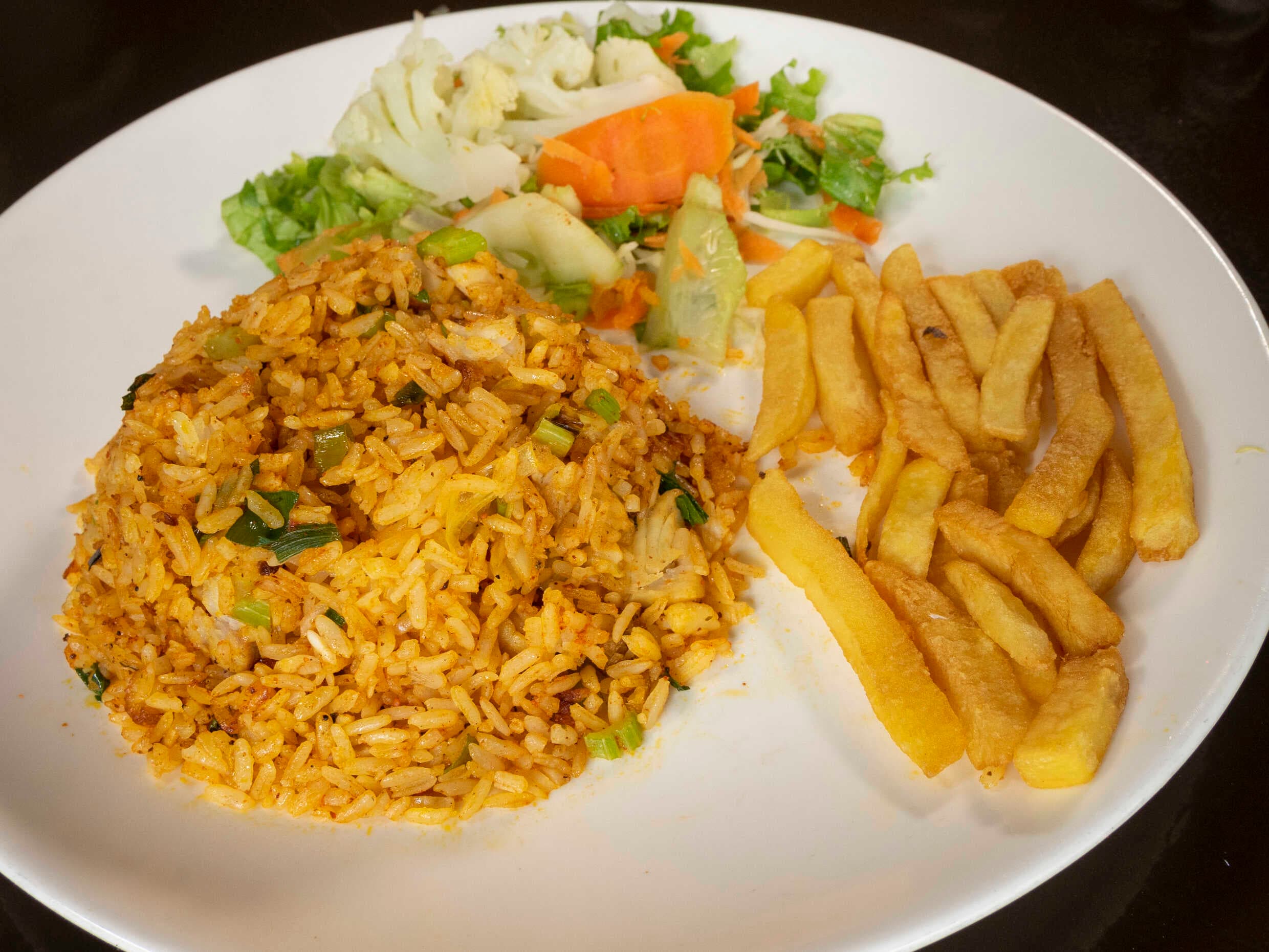 Arroz con Pescado Plato