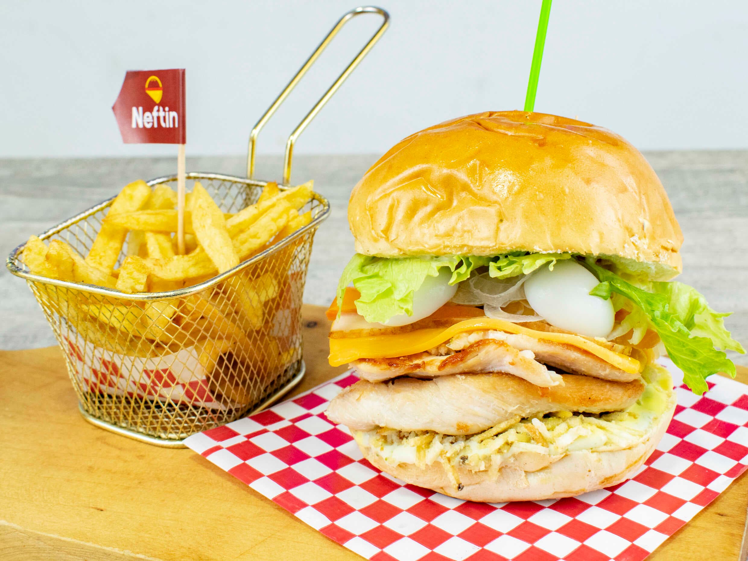Hamburguesa de Pollo Parrilla