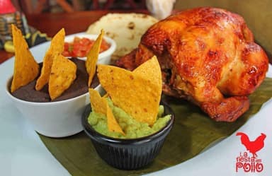 Pollo Fiesta Para Compartir ( + 3 Acompañamientos)