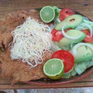 MILANEZA DE POLLO 70 GRM CON PAPAS A LA FRANCESA