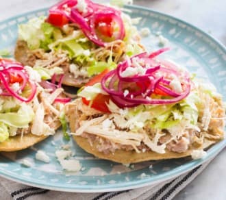 Tostada de Deshebrada