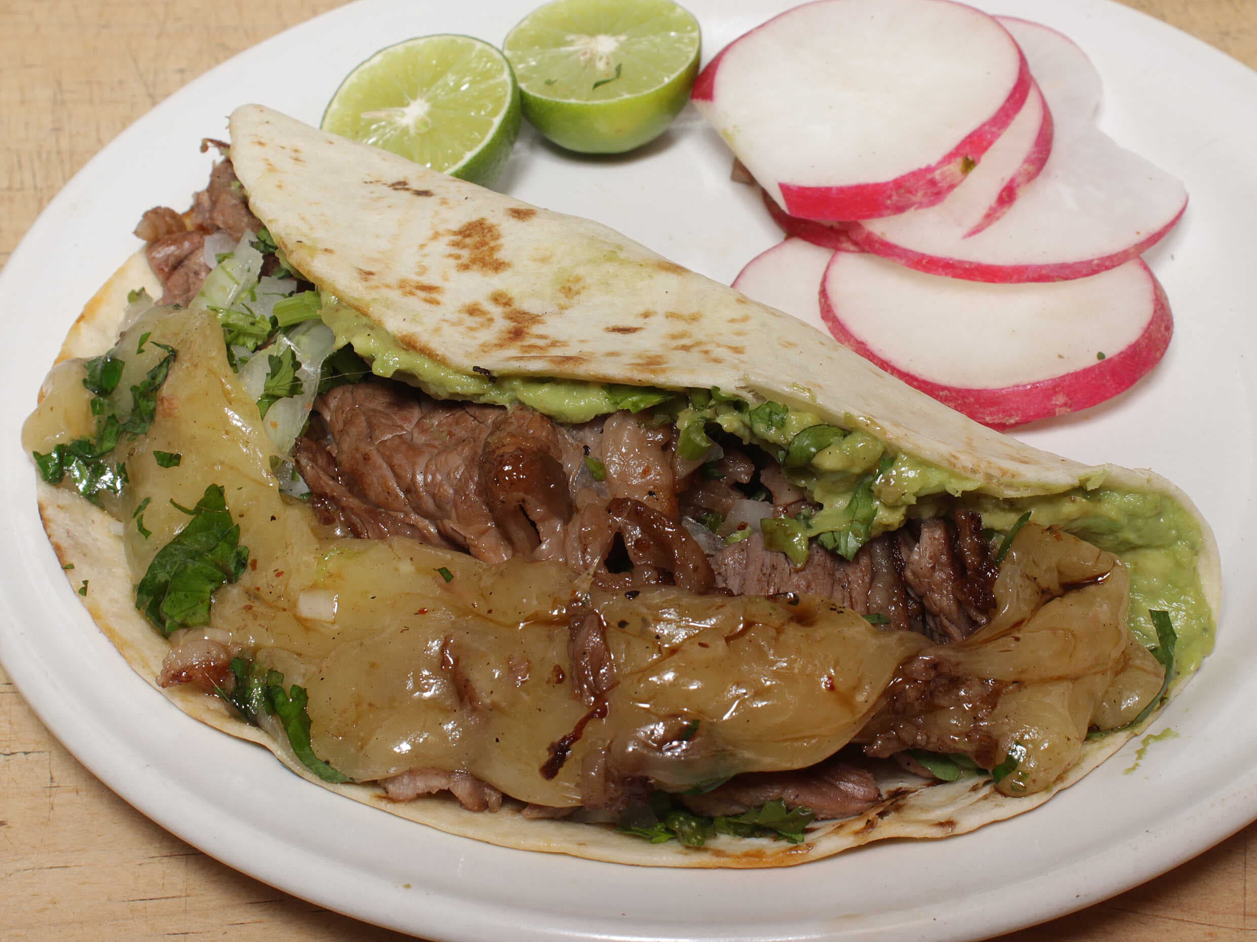 Quesadilla de Asada Chorizo Combinada