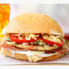 Sándwich de Filete con 4 Salamis