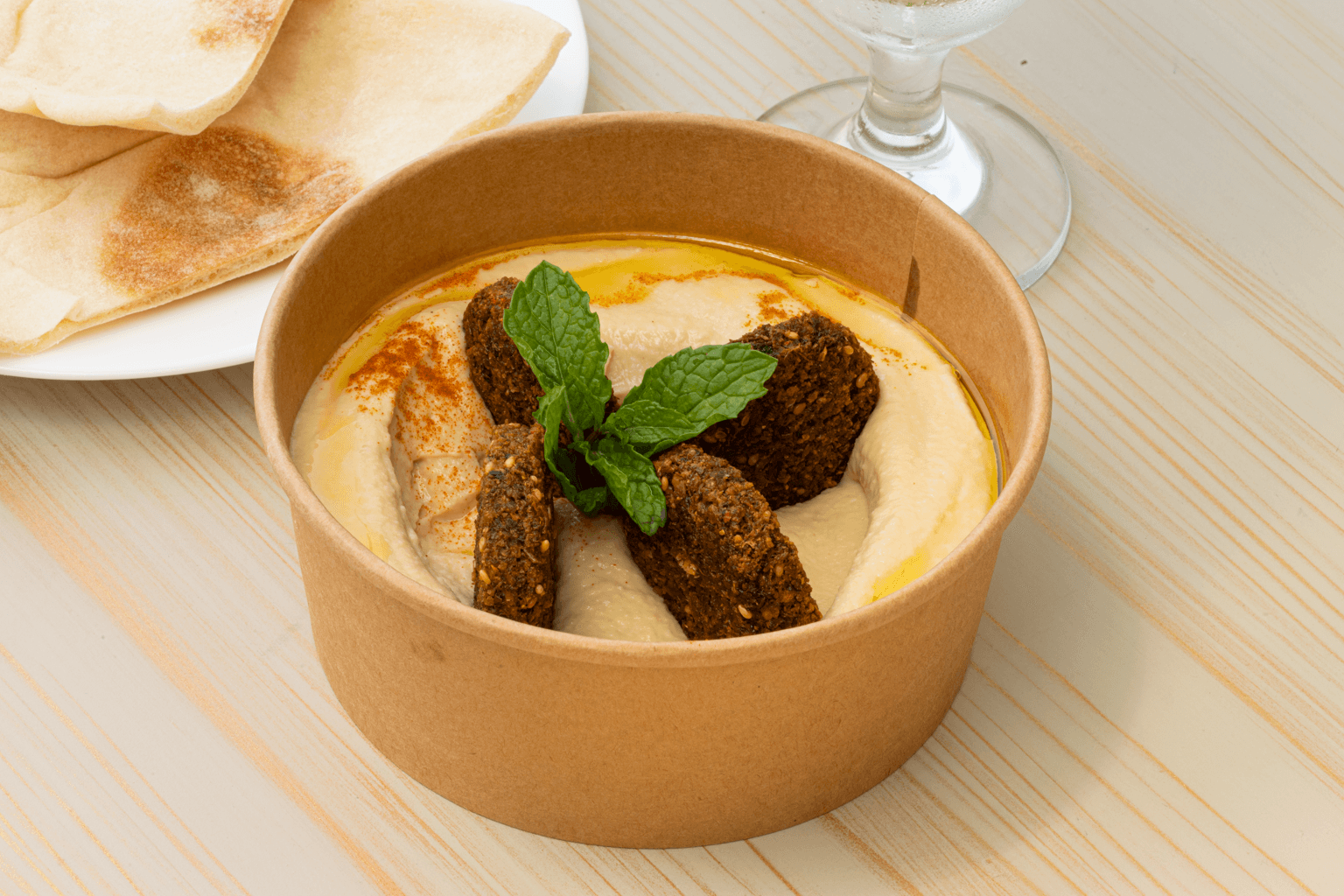 Combo Hummus con Falafel + Gaseosa