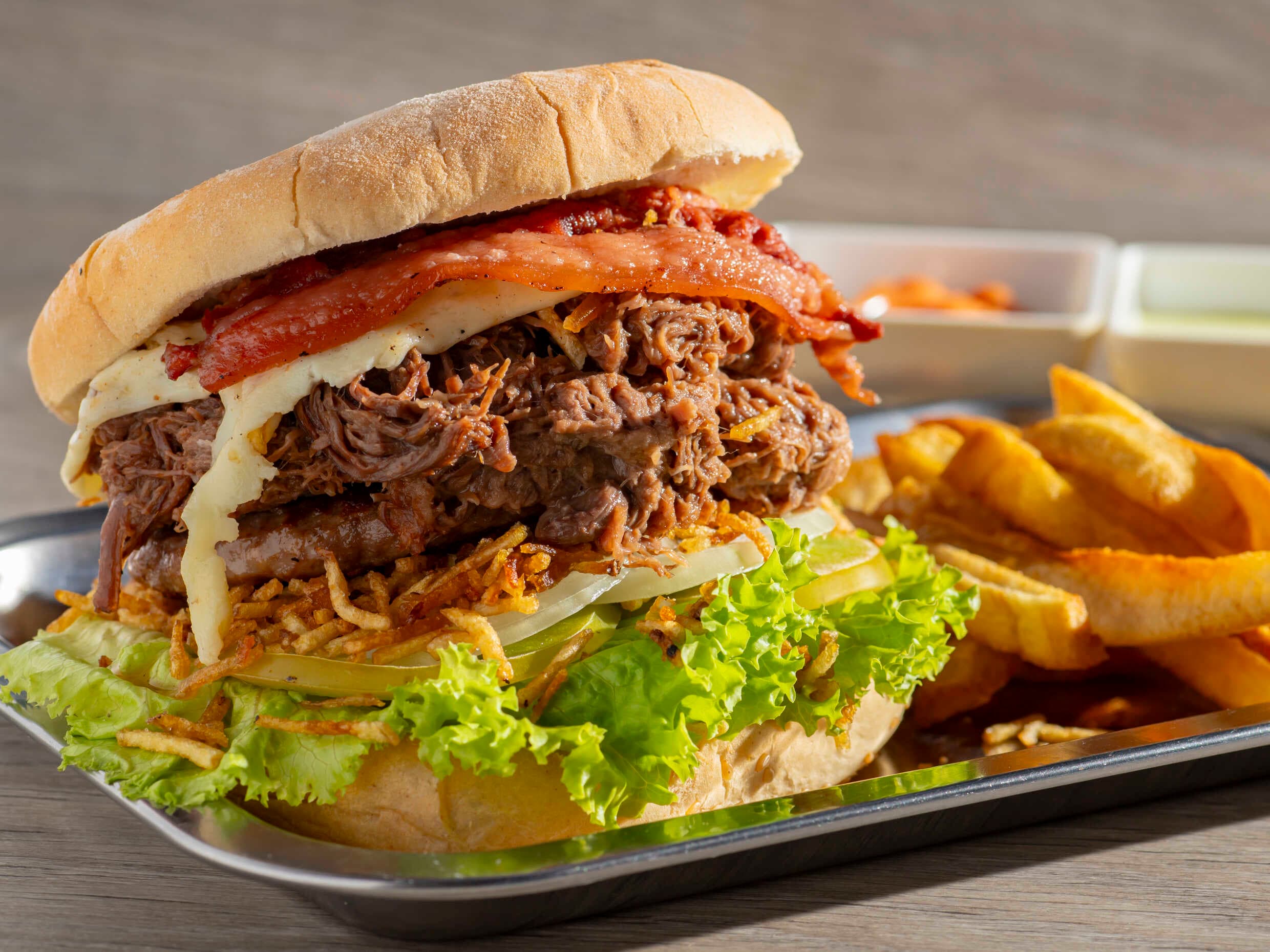 Hamburguesa con Res Desmechada Sin Papas.