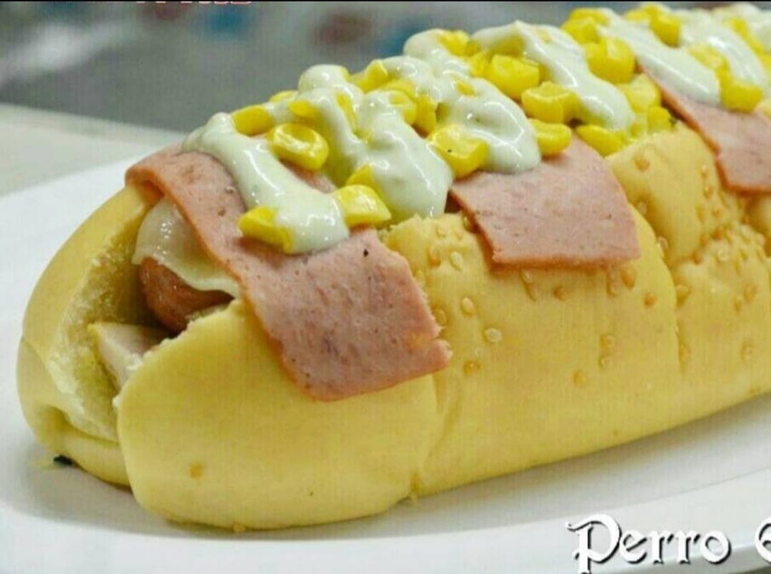 Perro Italiano Jamón y Mozarella + Papás Francesas