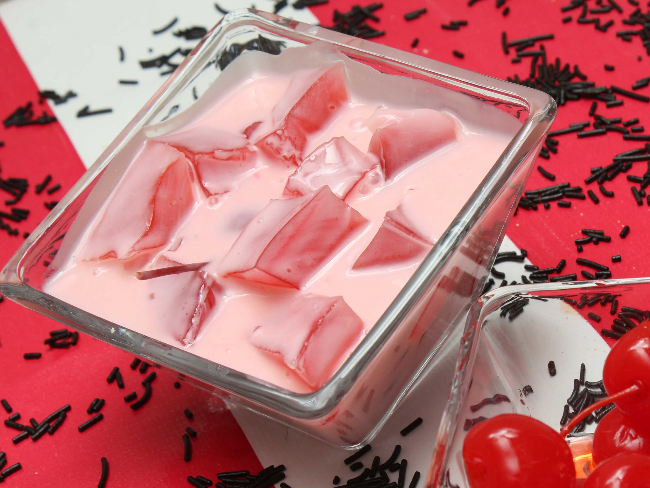 Gelatina de Yogurt de Cereza