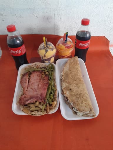 COMBO DE CHULETA+QUESADILLA+REFRESCO+CHAMOYADA DIS