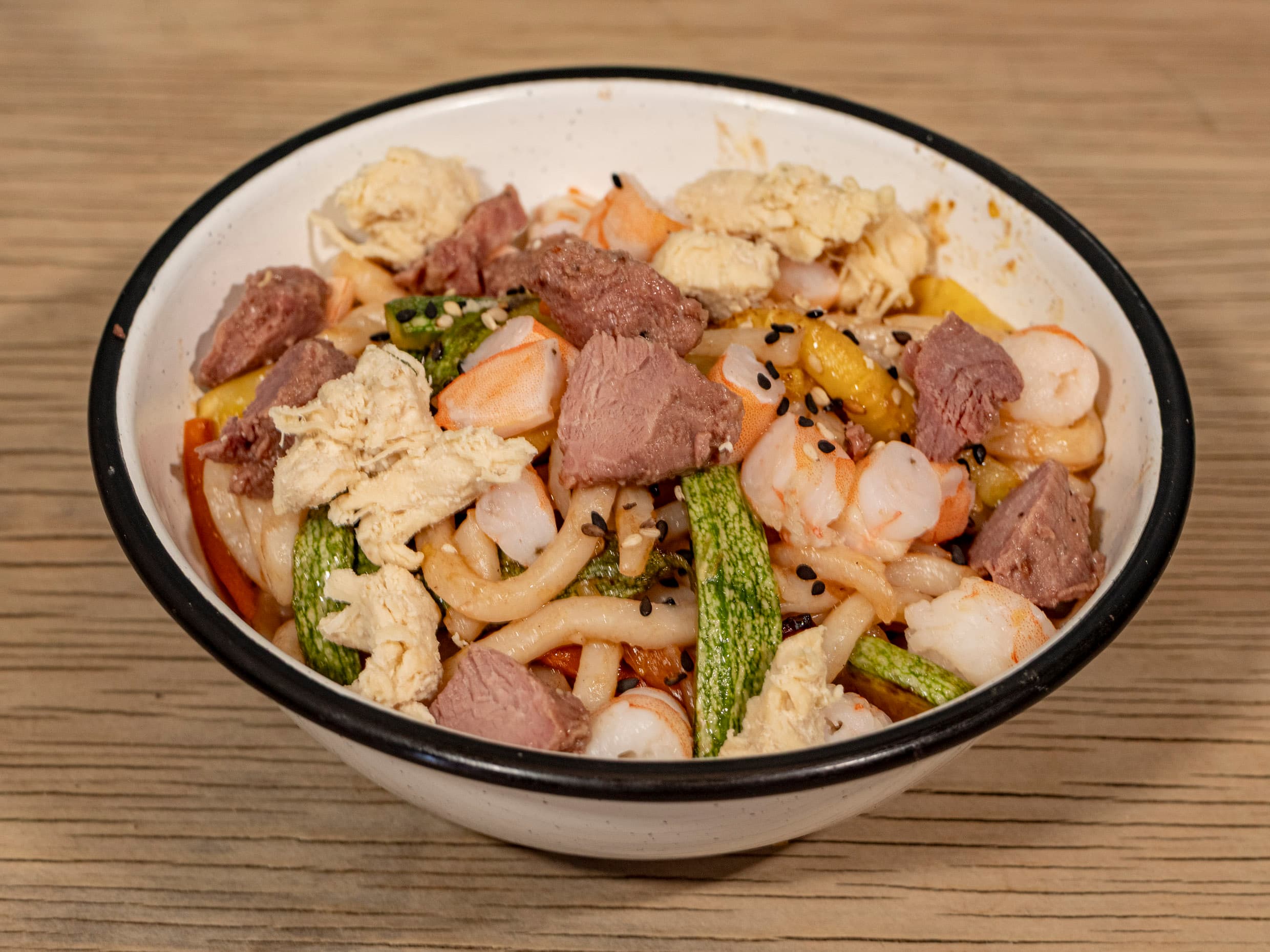 Yakiudon Mixto