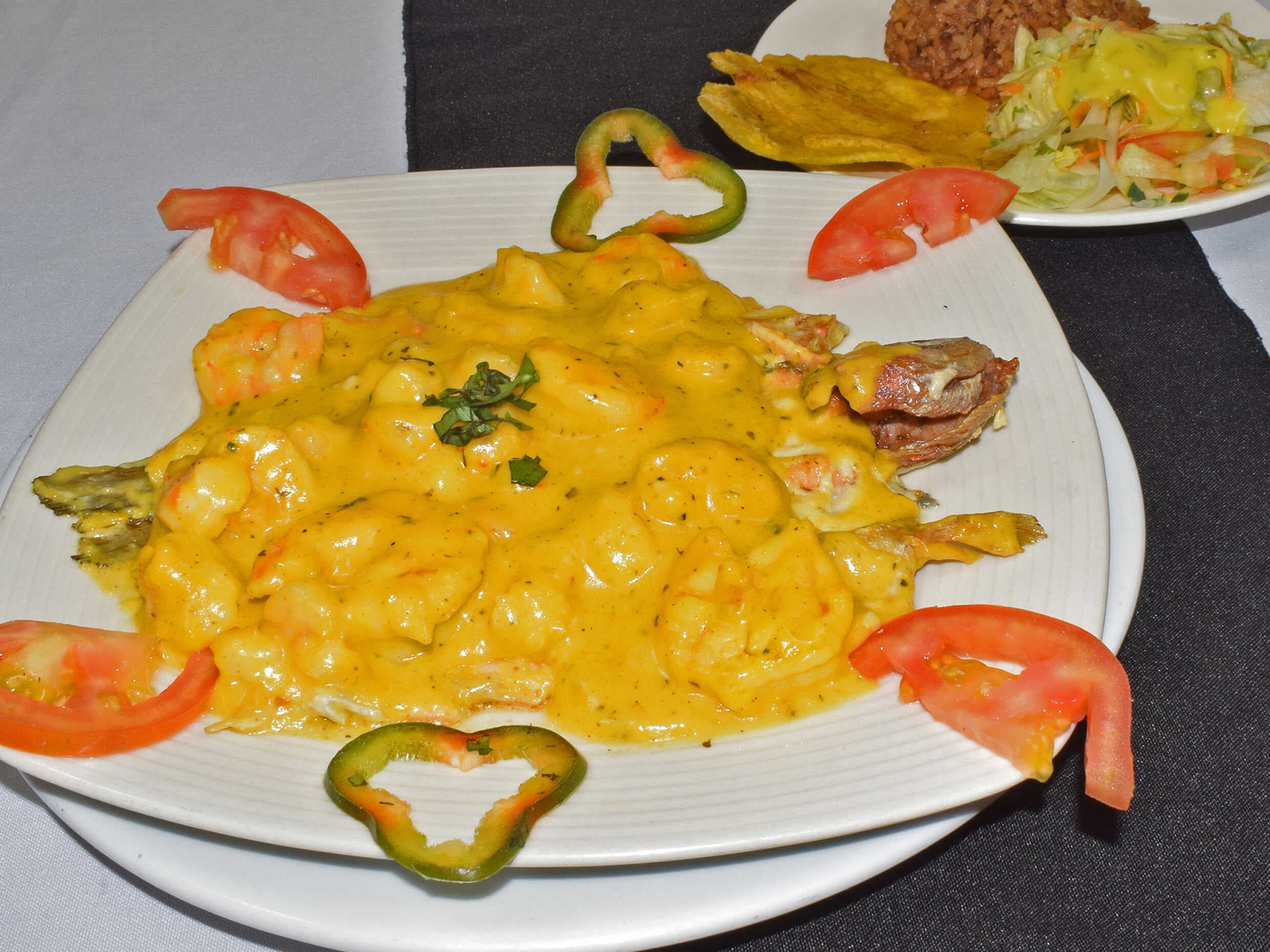 Trucha en Salsa de Camarones
