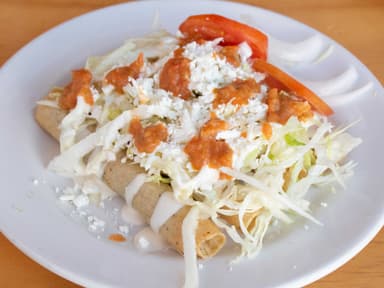 Tacos Dorados de Pollo