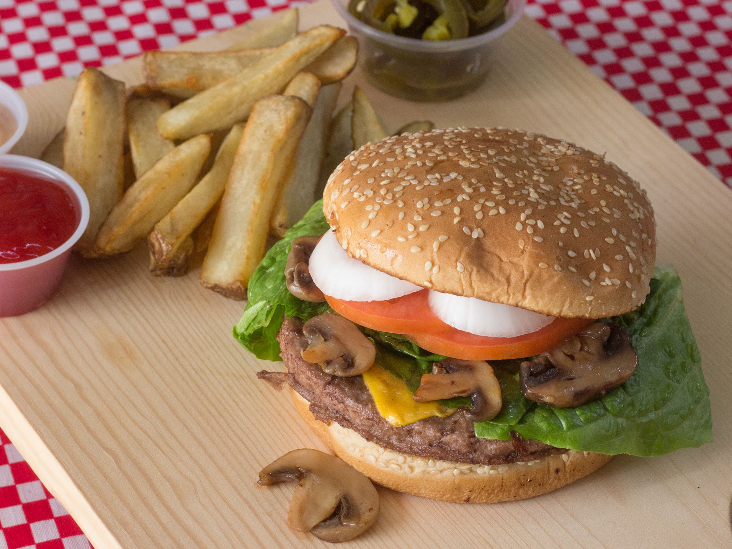 Hamburguesa de Champiñones con Papas Fritas