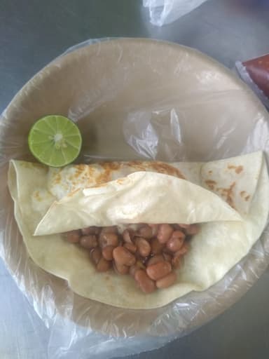 Quesadilla Sencilla con Frijoles