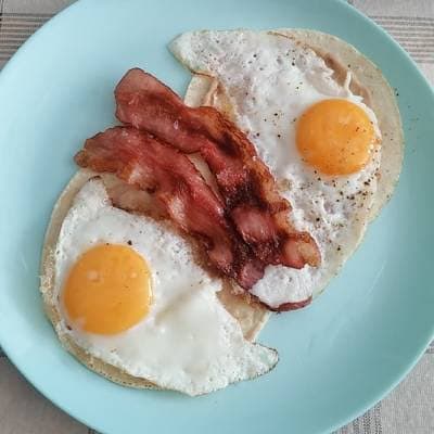 Huevos con Tocino