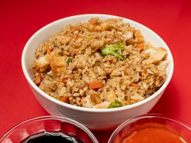 Yakimeshi de pollo