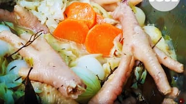 Cinco Piezas de Pata de Pollo