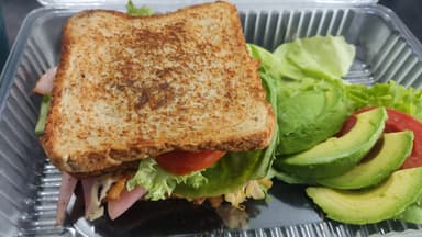 sándwich de jamon (Solo Desayuno)
