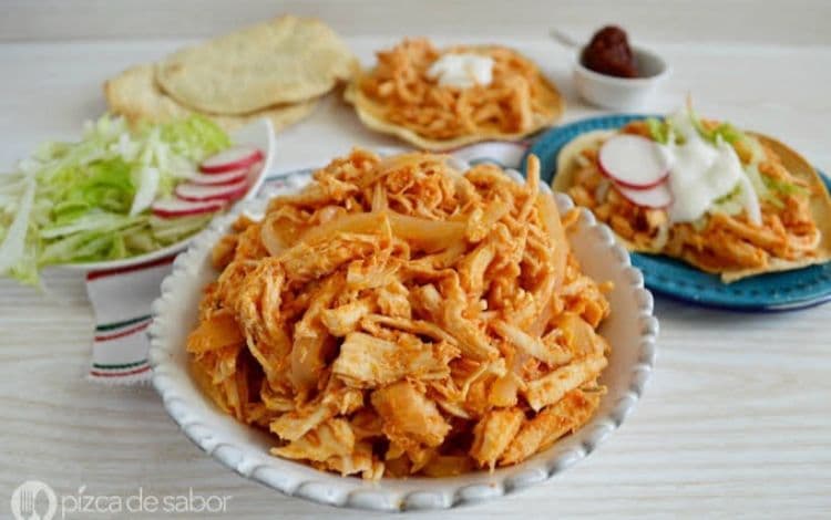 Tinga de Pollo con Arroz
