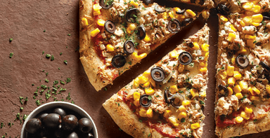 Pizza Grande:  Atún con Elote y Morrón