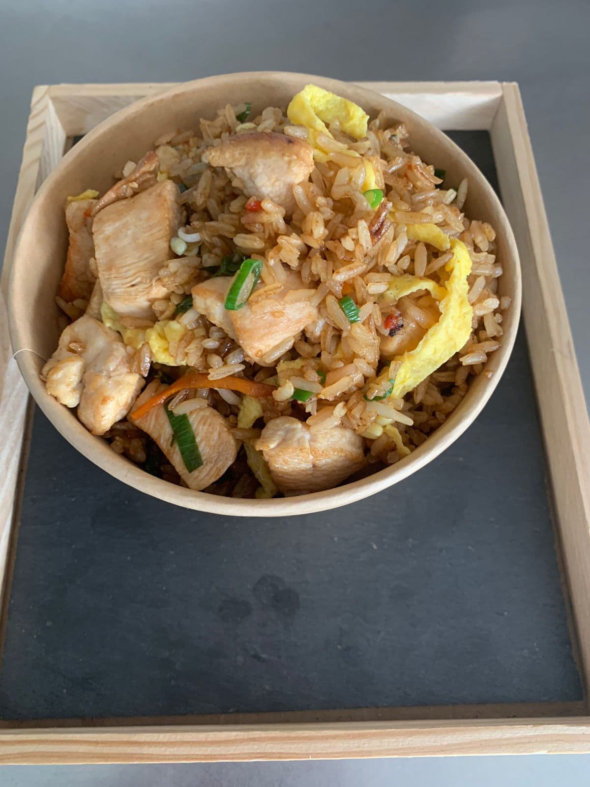 Arroz chaufa con pollo