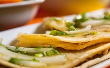 Taco de papa con chorizo