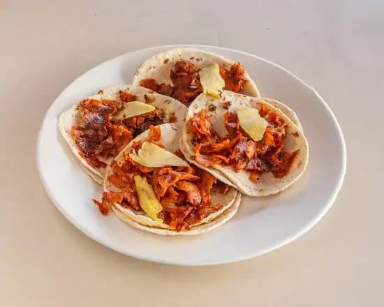 Combo taquitos al pastor + Agua de horchata