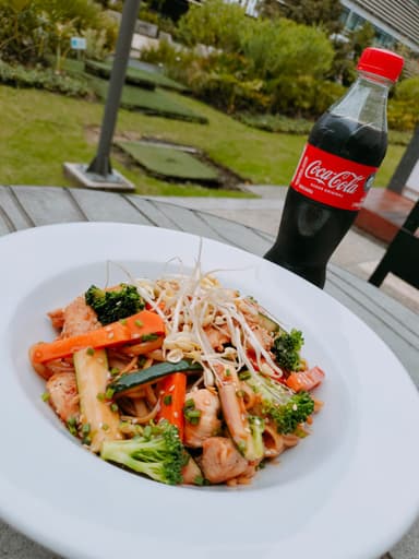 Chow mein + Coca cola 400 ml