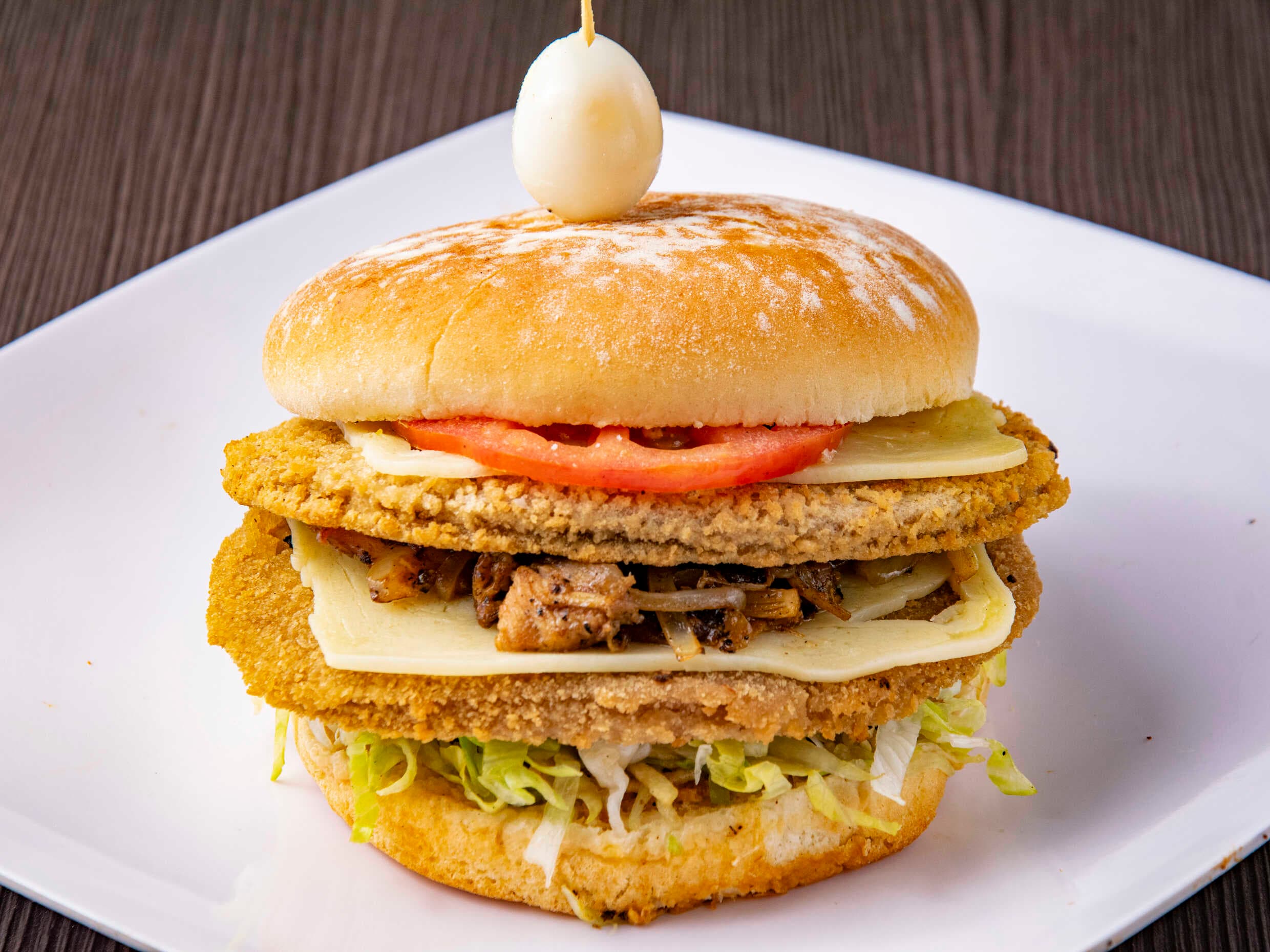 Hamburguesa de Doble Pollo Apanado