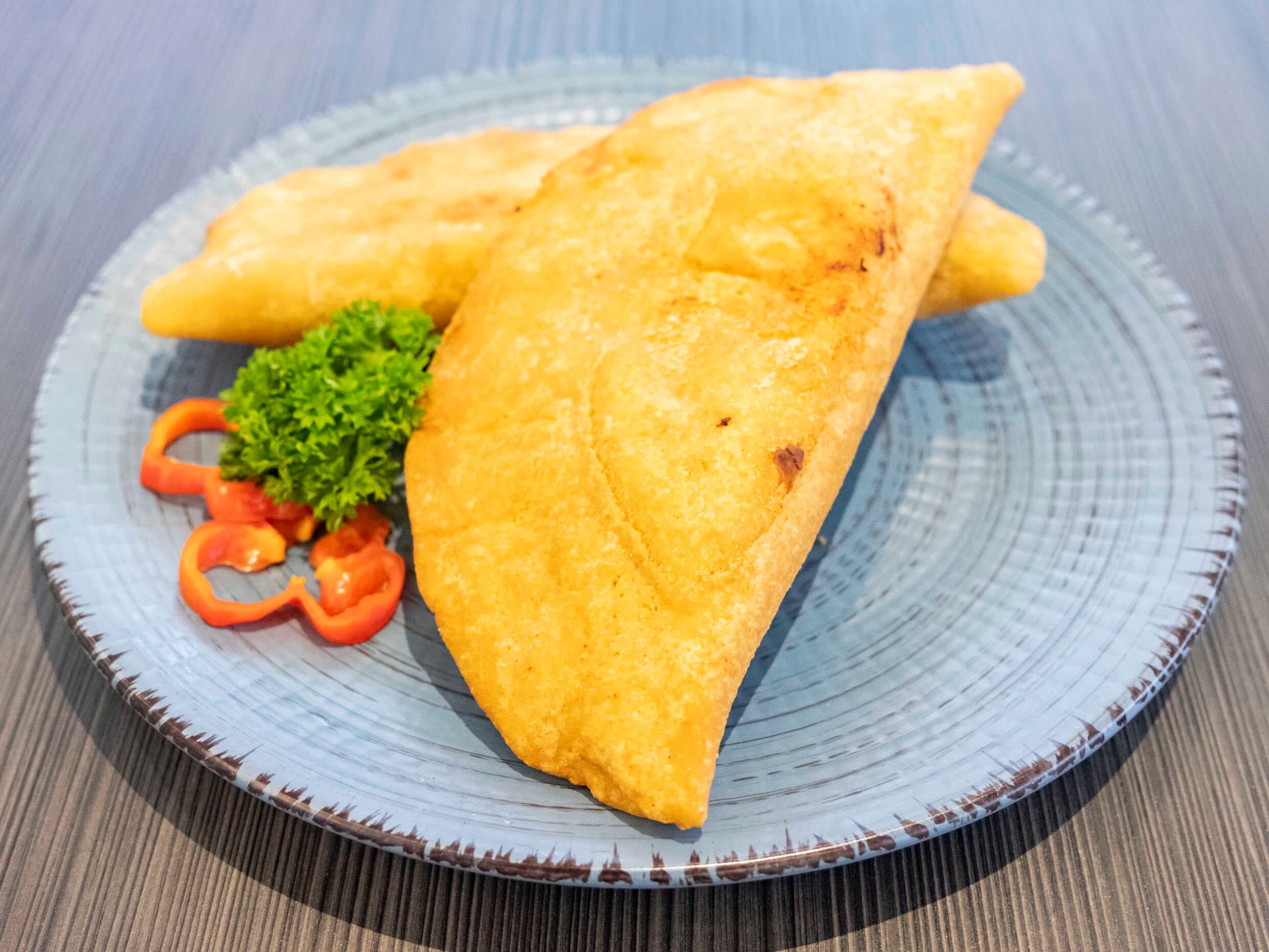 Empanada de Carne Mechada 1 ud