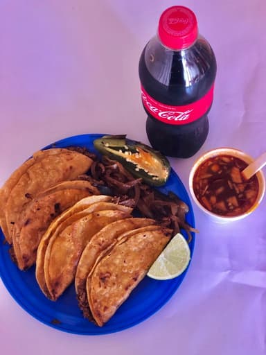 4 TACOS + COCA COLA