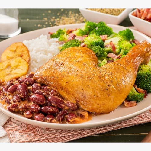 Almuerzo Corriente Pollo Dorado