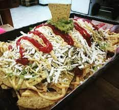Salchipapanachos