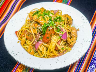 Tallarín Saltado de Pollo🔥