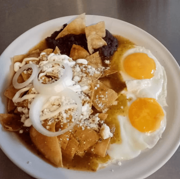 Combo-Combo Chilaquiles + 1 refresco Gratis