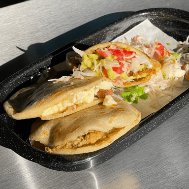 3 Gorditas de Picadillo