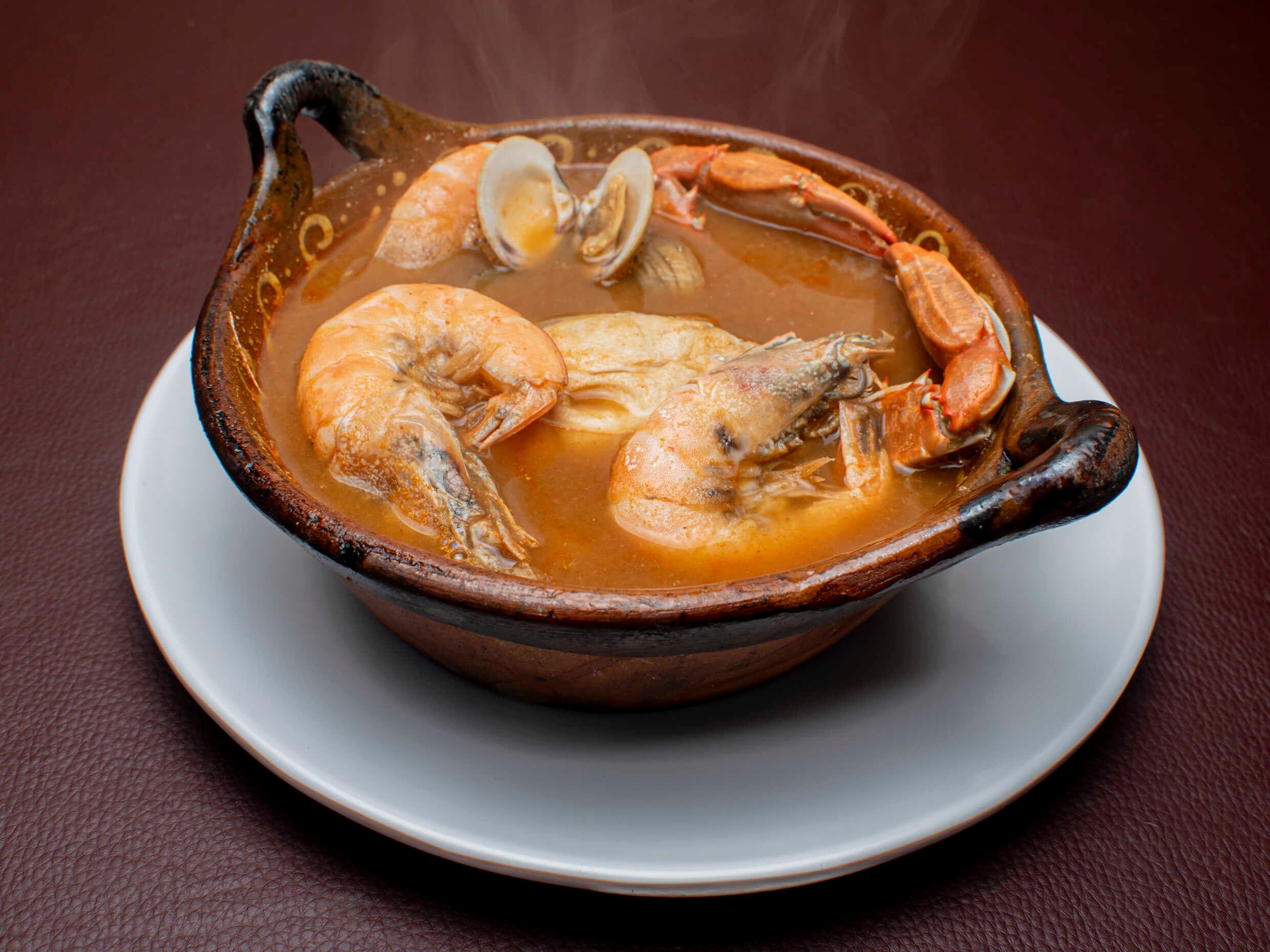 Sopa de Mariscos Especial