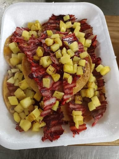 Tacos de Trompo con Piña