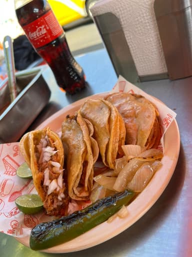 Paquete de 5 Tacos de Barbacoa Dorado