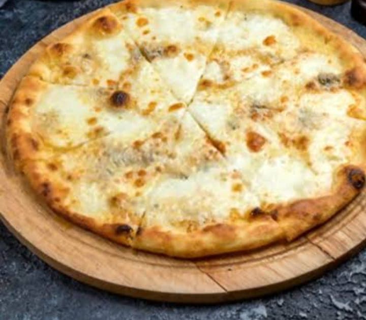 Pizza 4 Quesos