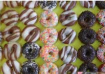 DOCENA DE MINI DONAS