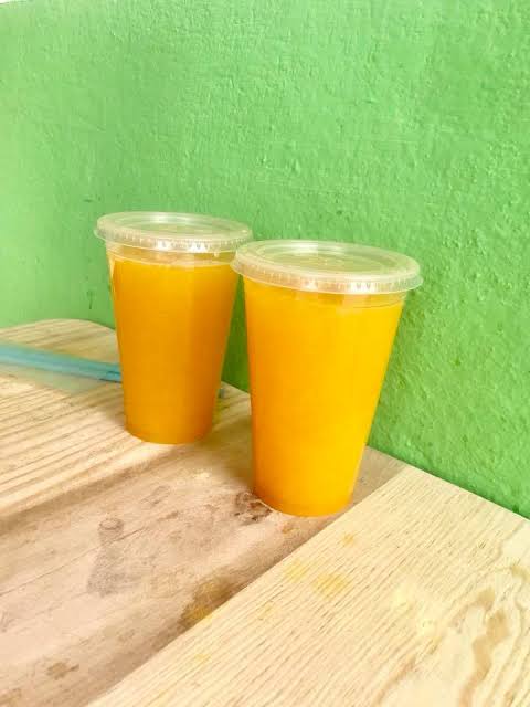 Medio Litro de Jugo de Naranja Natral