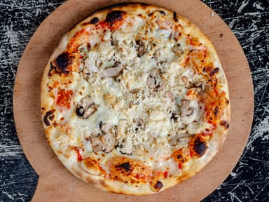 Pizza Pollo Champiñón