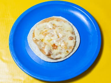 Tortilla Dorada con Queso