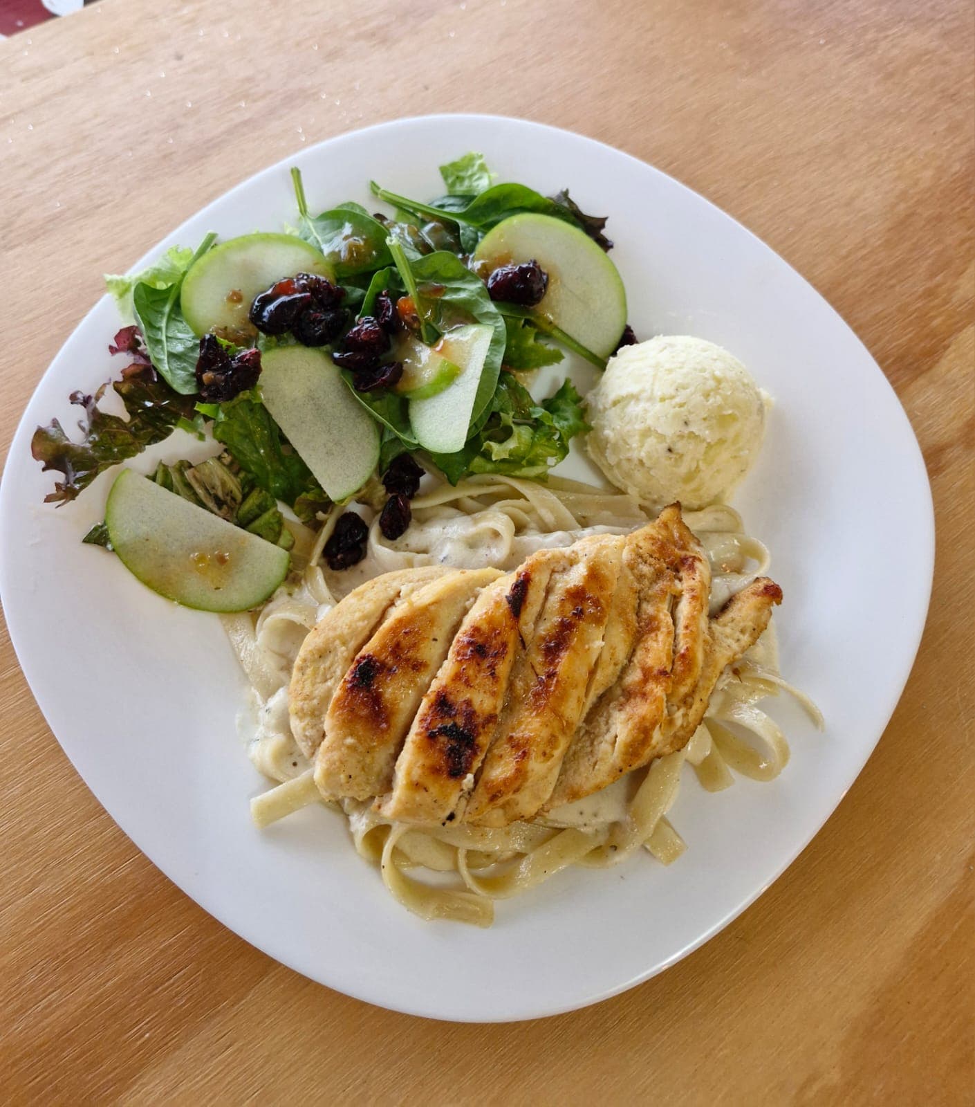 Pasta Alfredo con Pollo