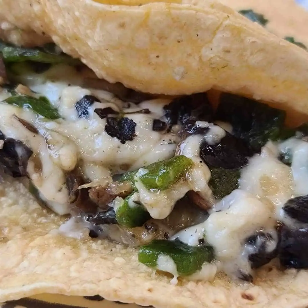 Taco de champiñon con queso