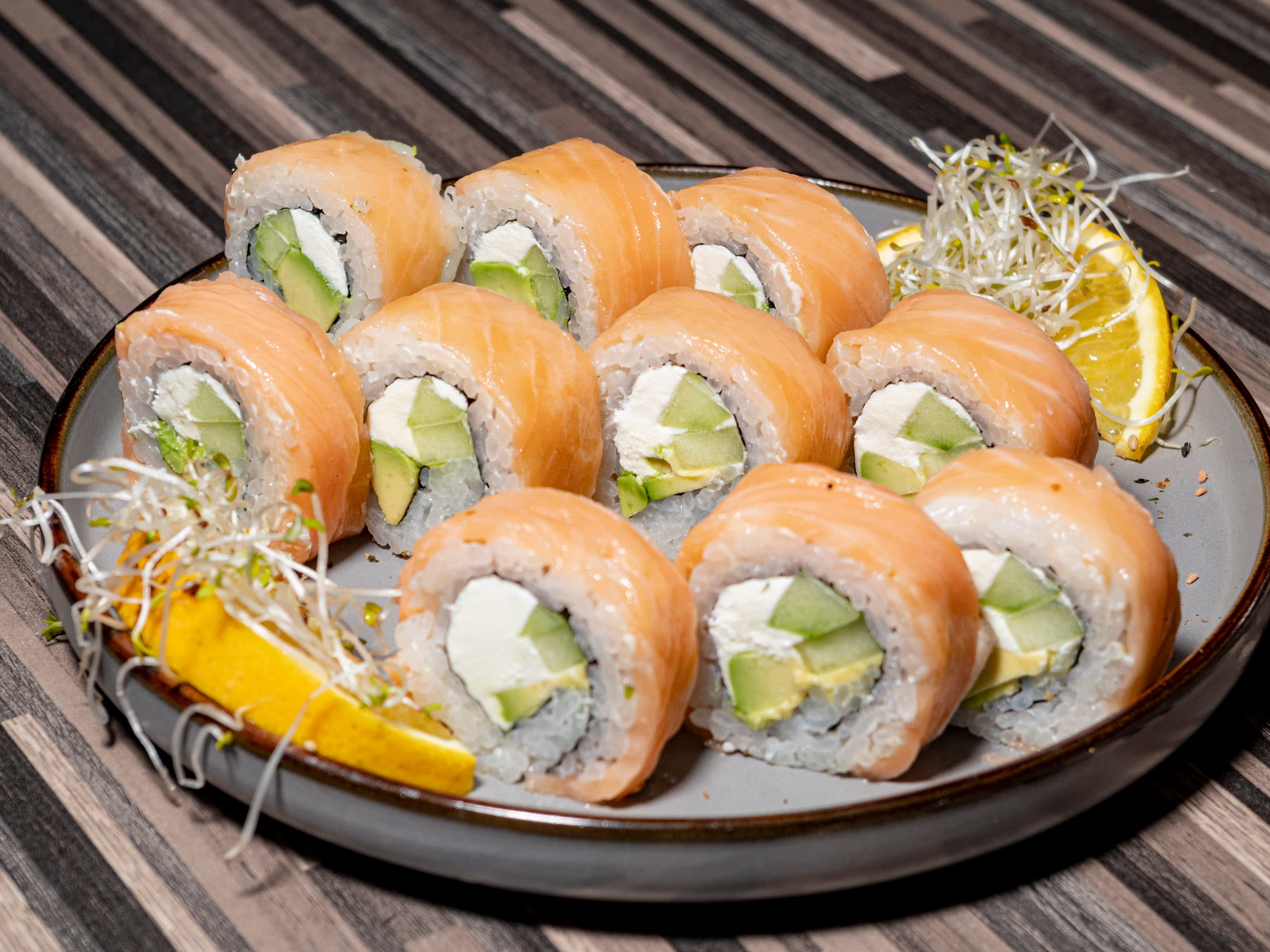 Salmón Roll