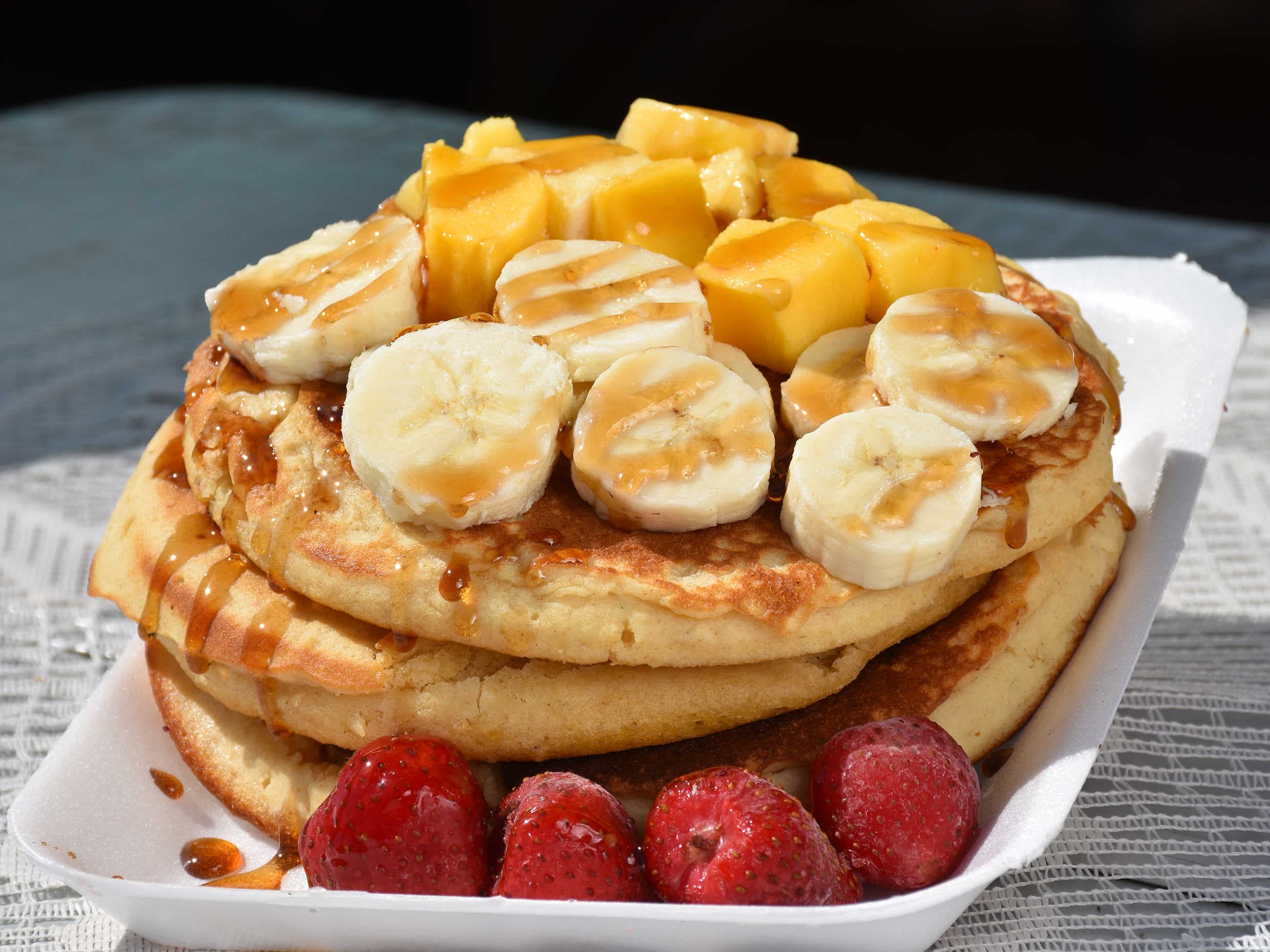 Hot Cakes con Fruta....