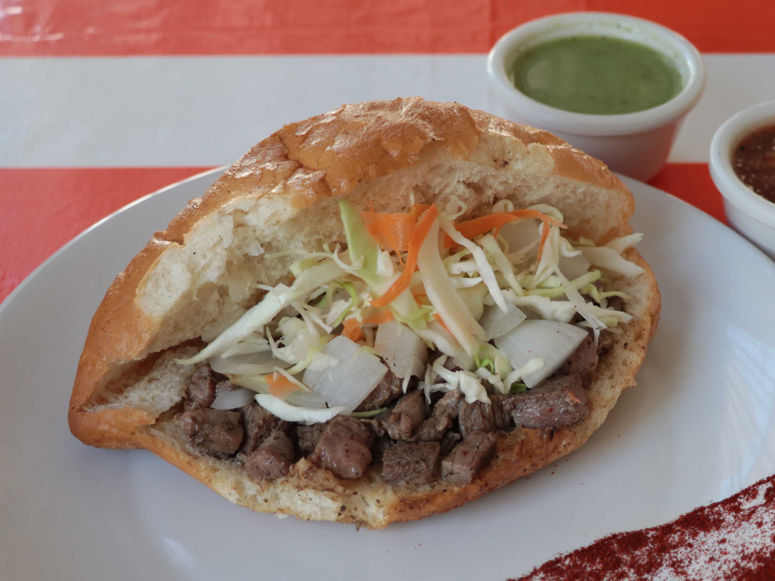 Torta de Arrachera.