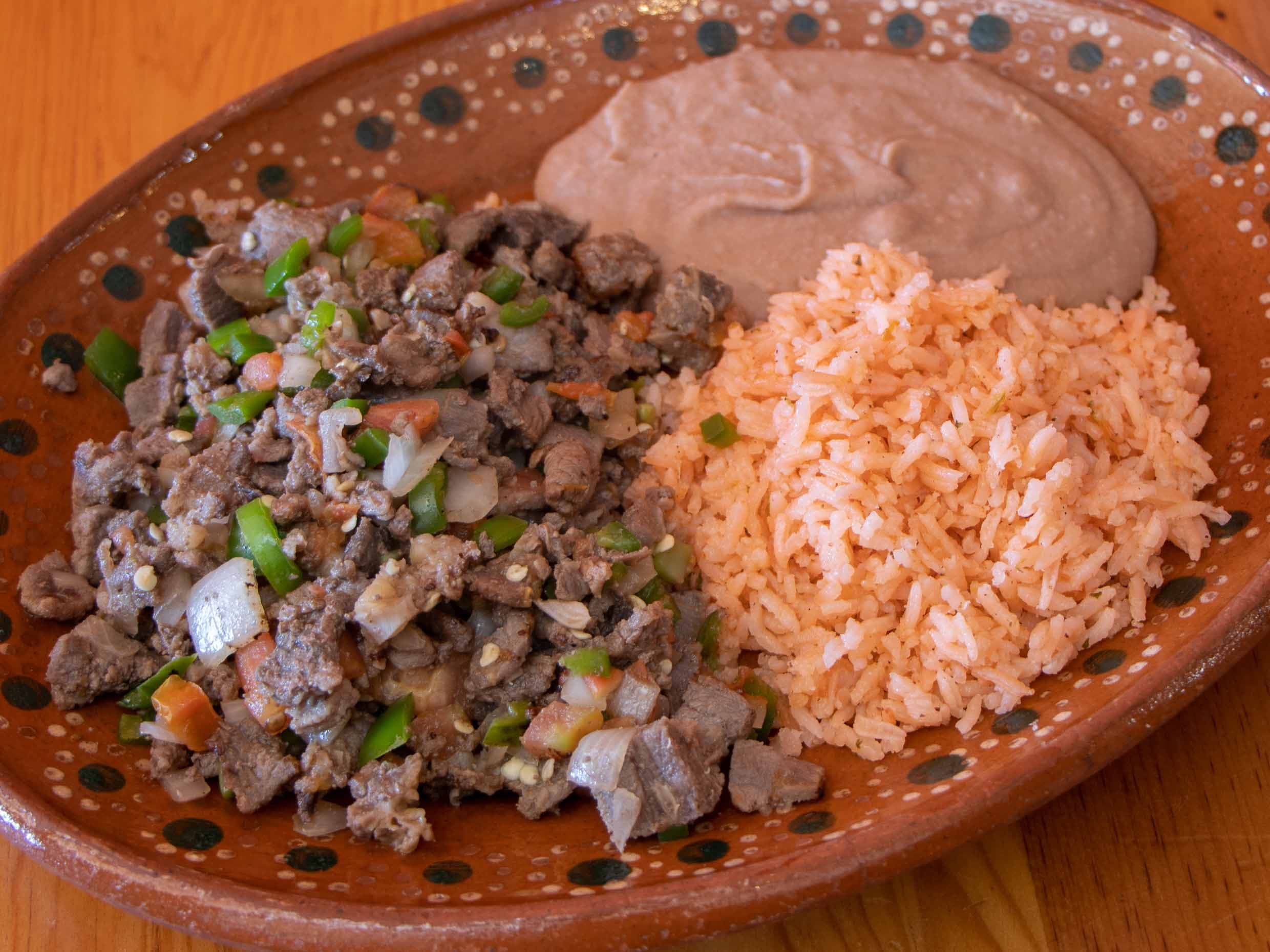 PLATILLO DE BISTEC A LA MEXICANA